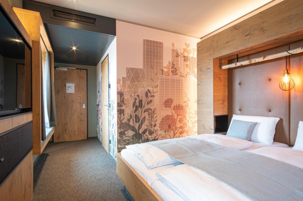 Riku Hotel Reutlingen Exteriör bild