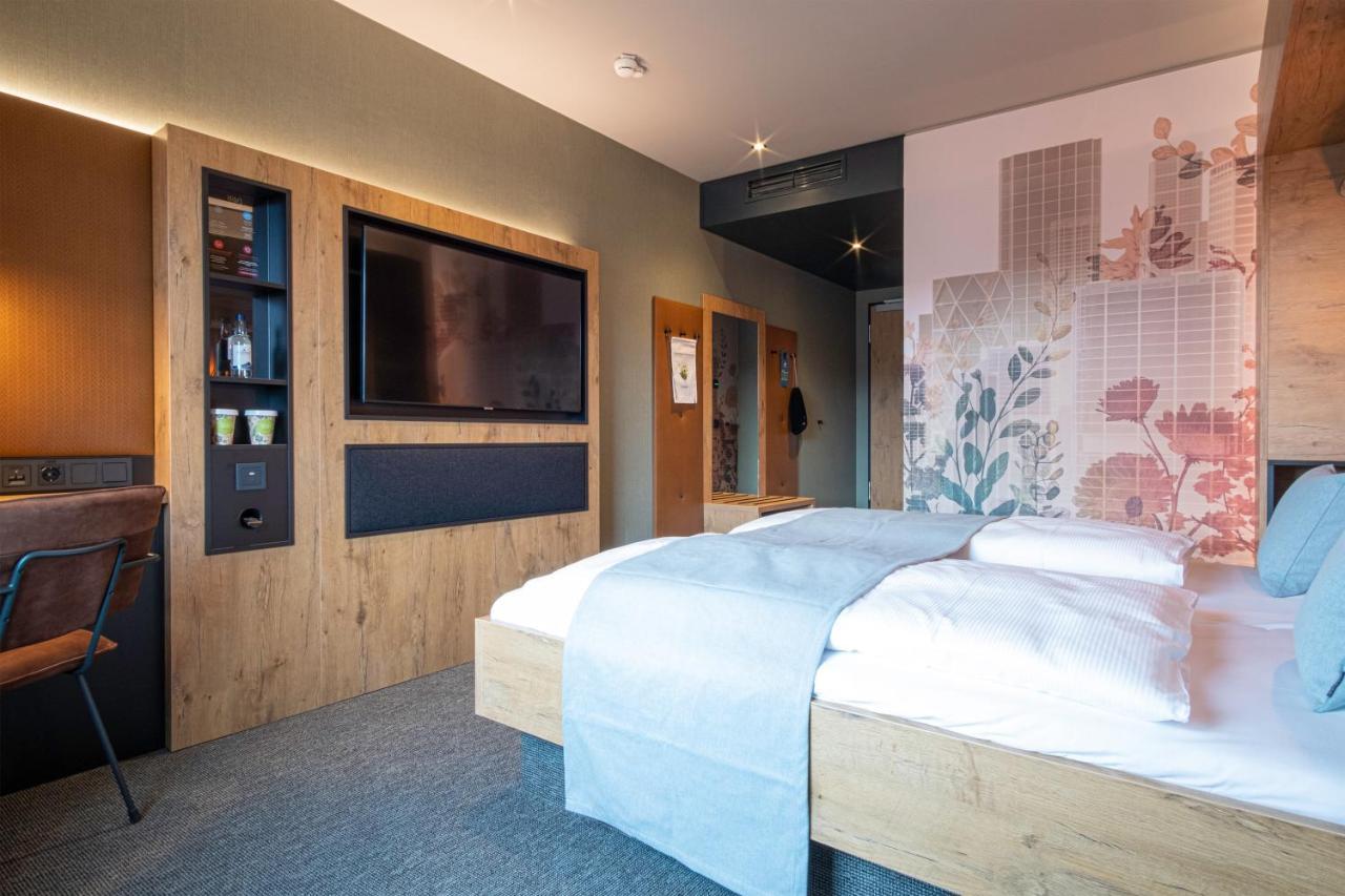 Riku Hotel Reutlingen Exteriör bild